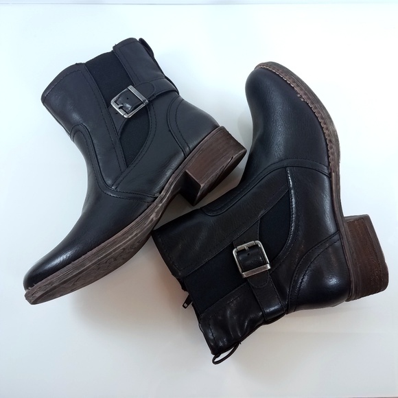 baretraps amelya ankle boots
